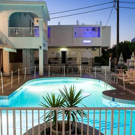 Anna'S Studios & Apartments-3